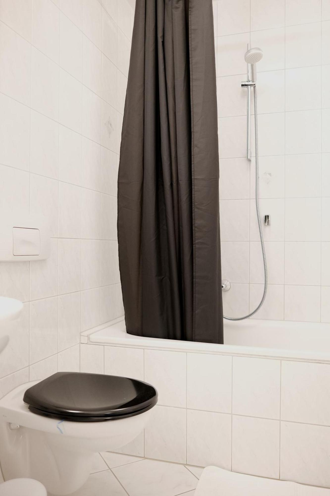 Schickes Apartment In Zwickau Direkt Am Roemerplatz Extérieur photo